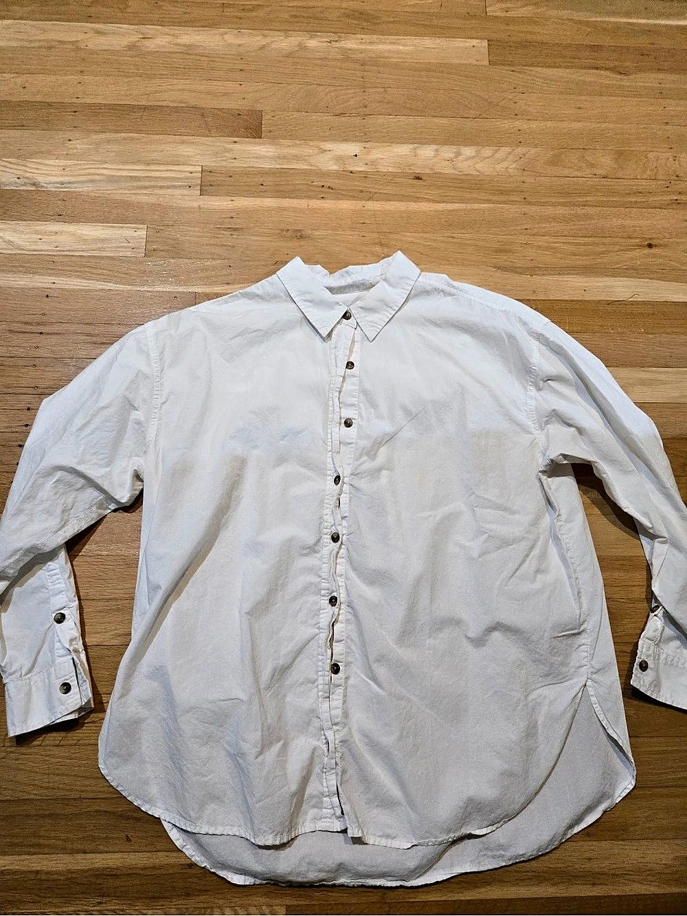Universal Thread Oversized Long-Sleeve Collared Button-Down Shirt Button-Down
